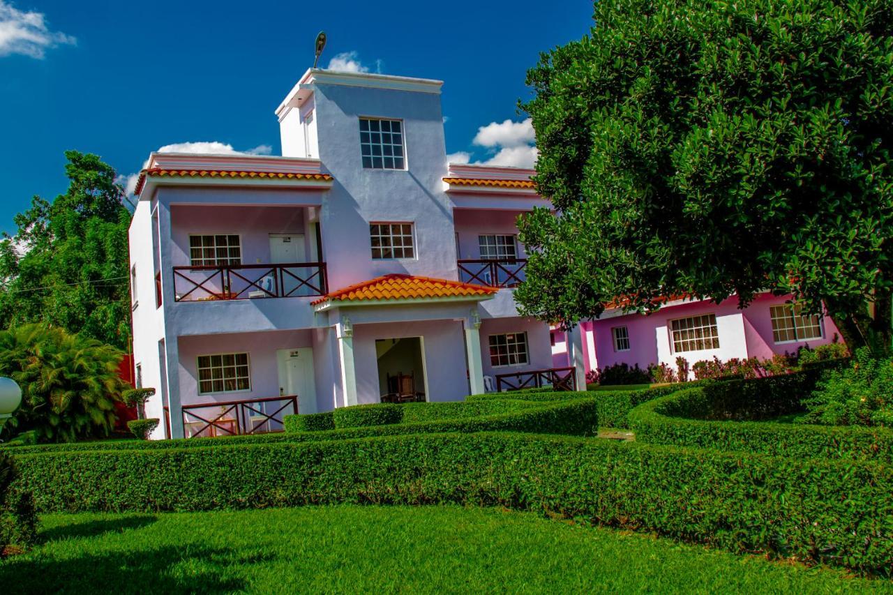 Bonao Rancho Guacamayos Hotel & Restaurantes المظهر الخارجي الصورة